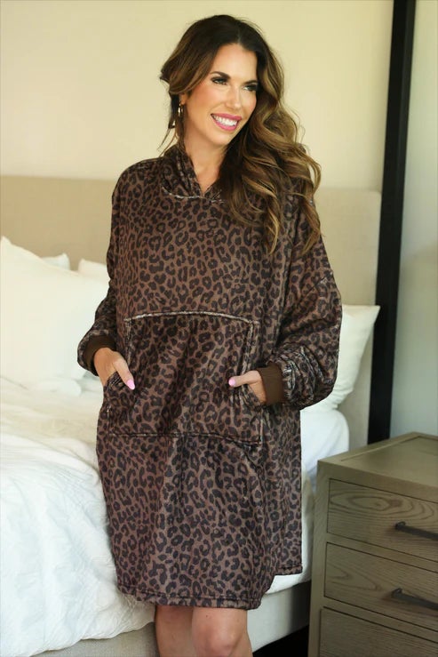 Cozy Blanket Hoodie - Coco Leopard