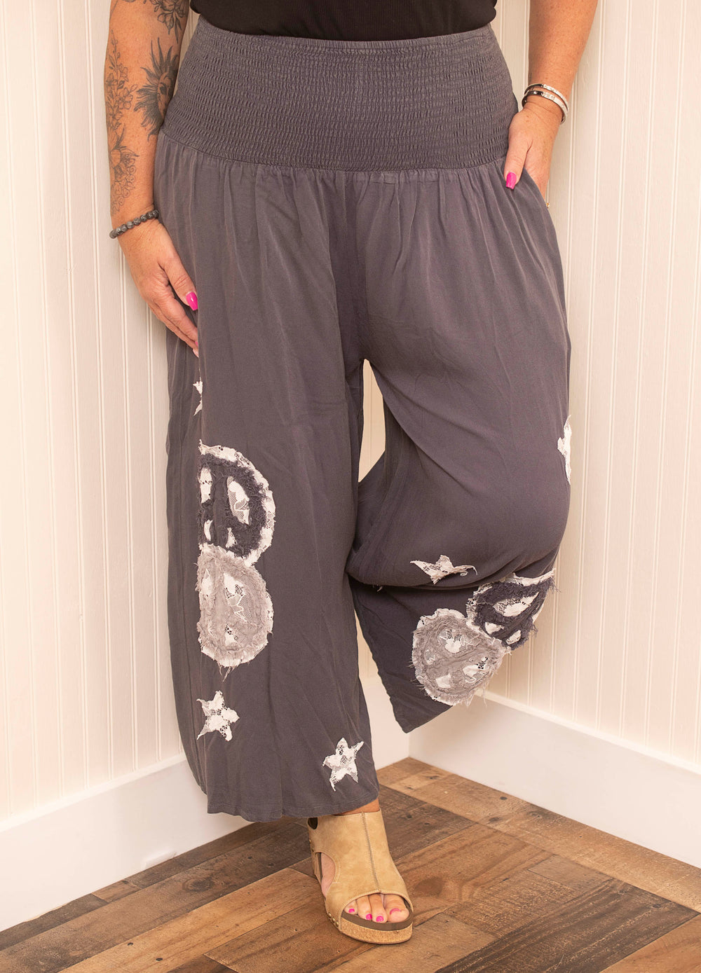 Know Peace Pants - Charcoal