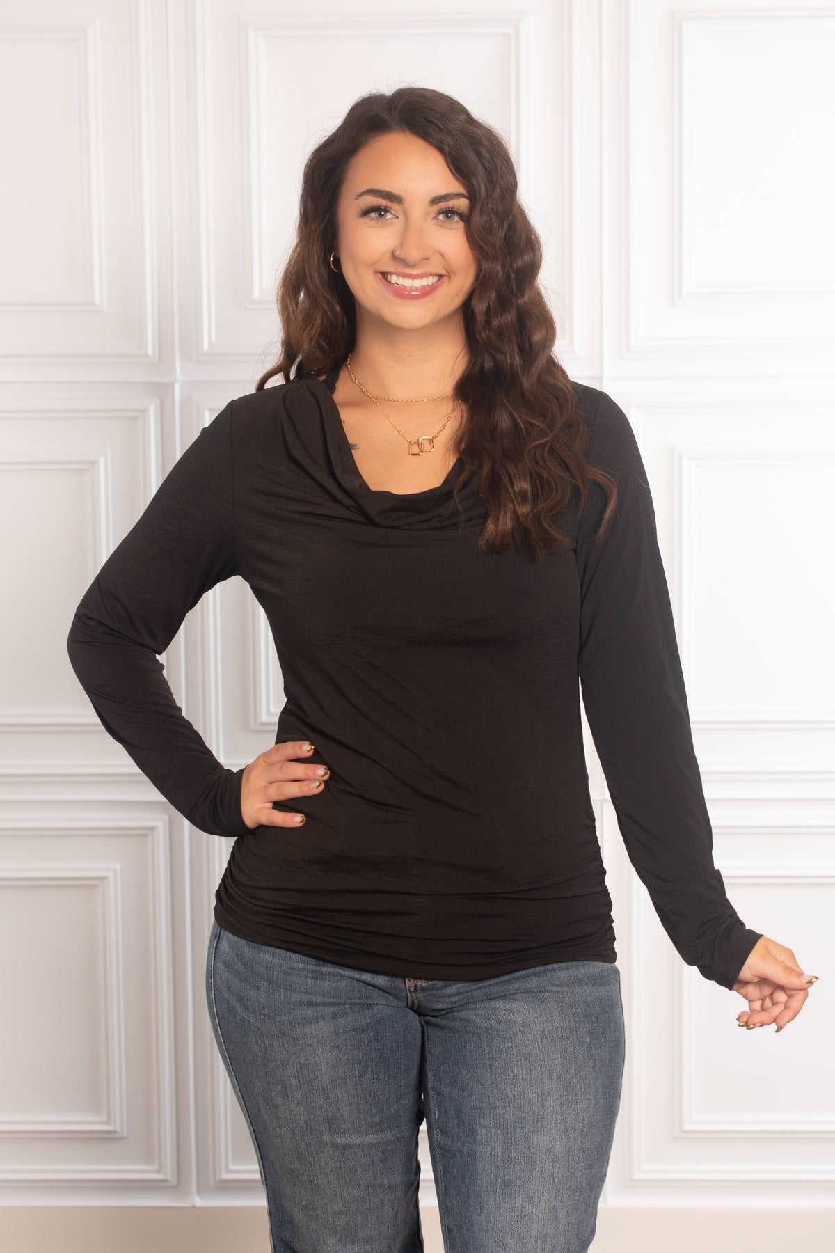 Dear Scarlett Solid Ruched Long Sleeve in Black
