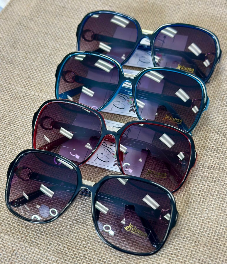 #35 Strut Your Stuff Glasses