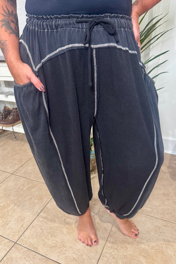 Relaxed Fit Stitch Detail Pants