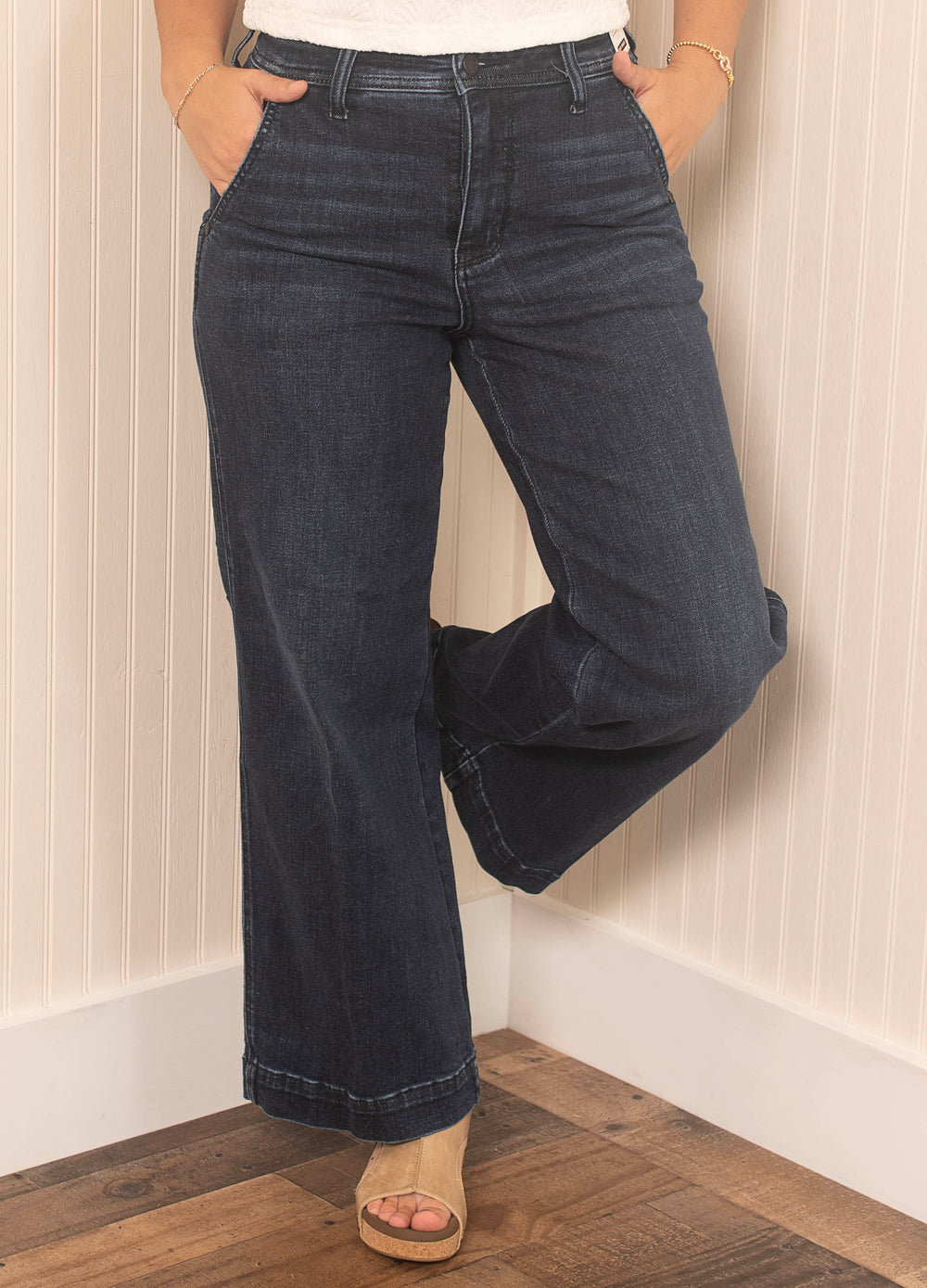 City Stroll Ankle Wide Jeans