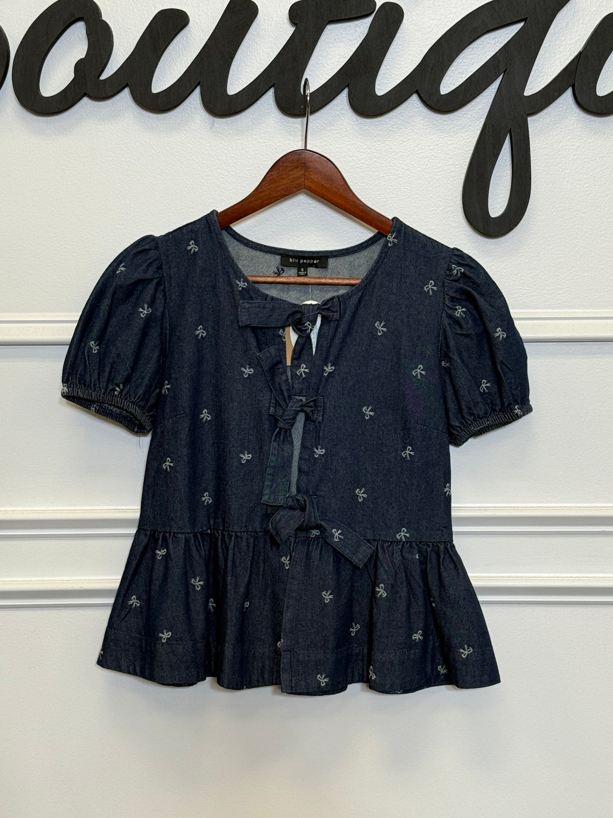 Bow Print Puff Sleeve Blouse