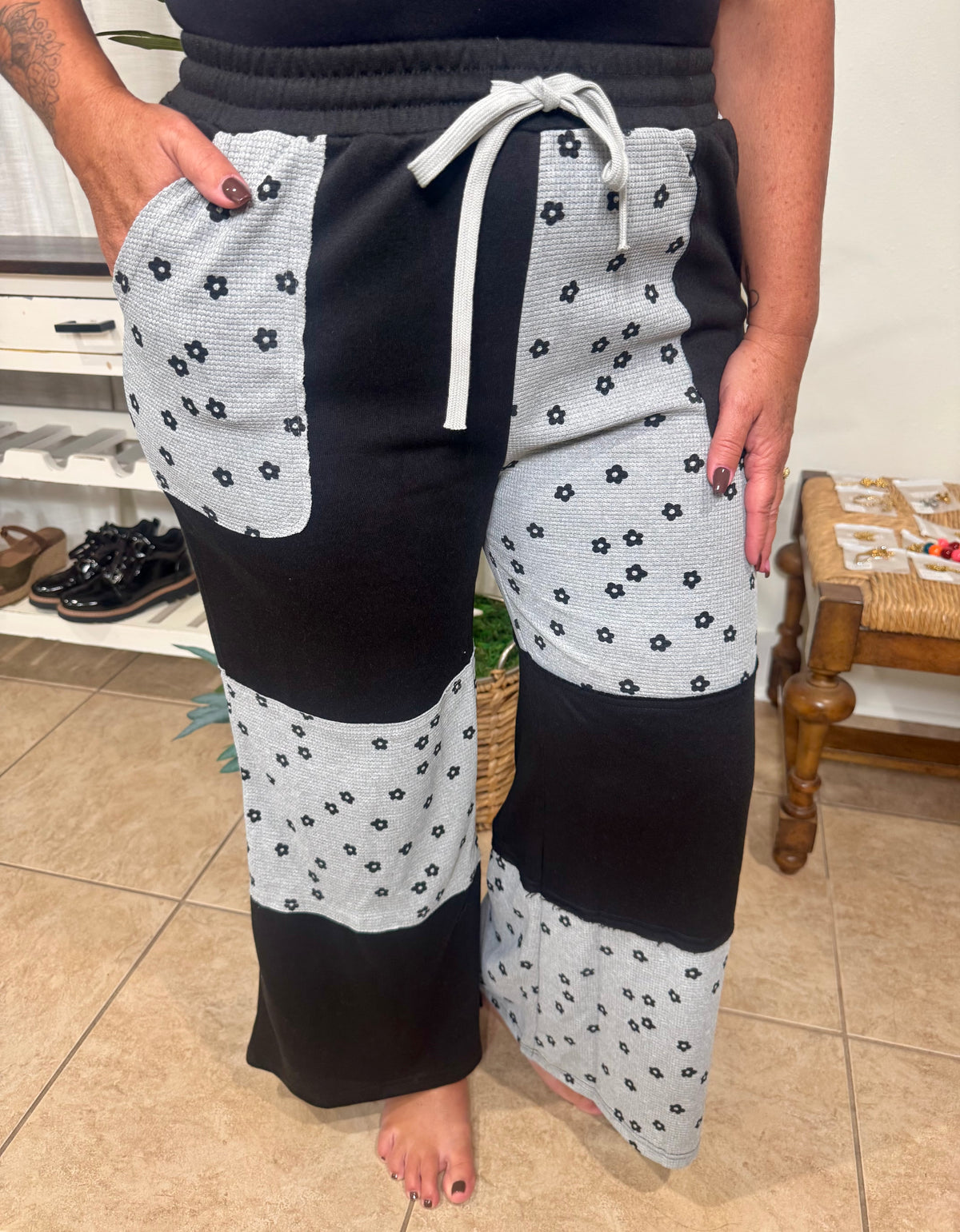 Contrast Stitch Wide Leg Pants