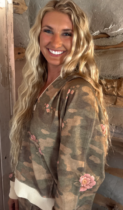 Easy Does It Pullover - Camo