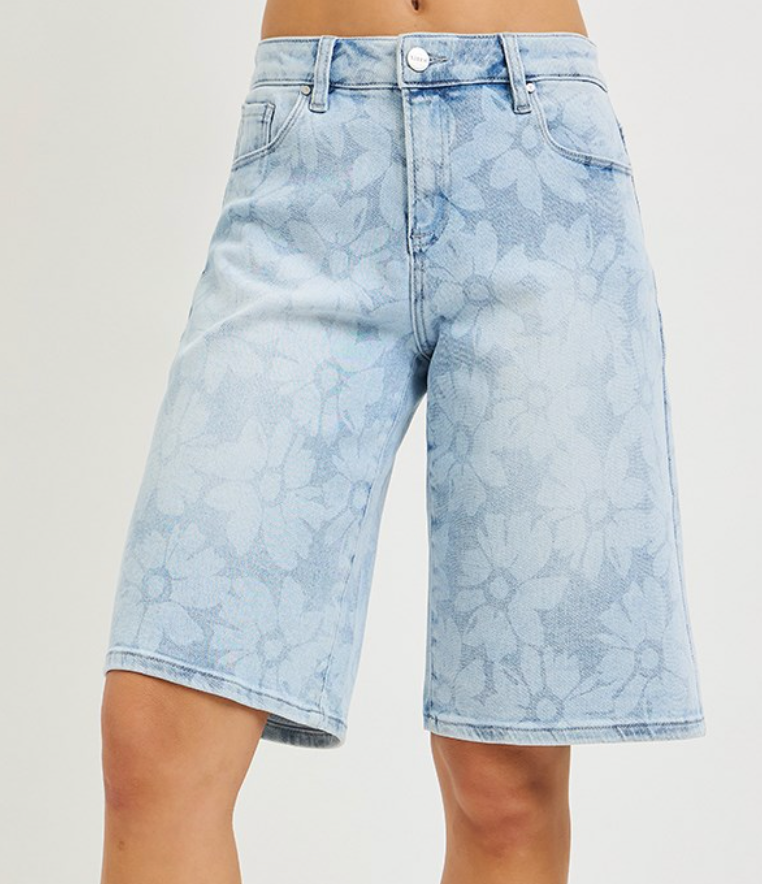 Truth Be Told Bermuda Shorts - Light